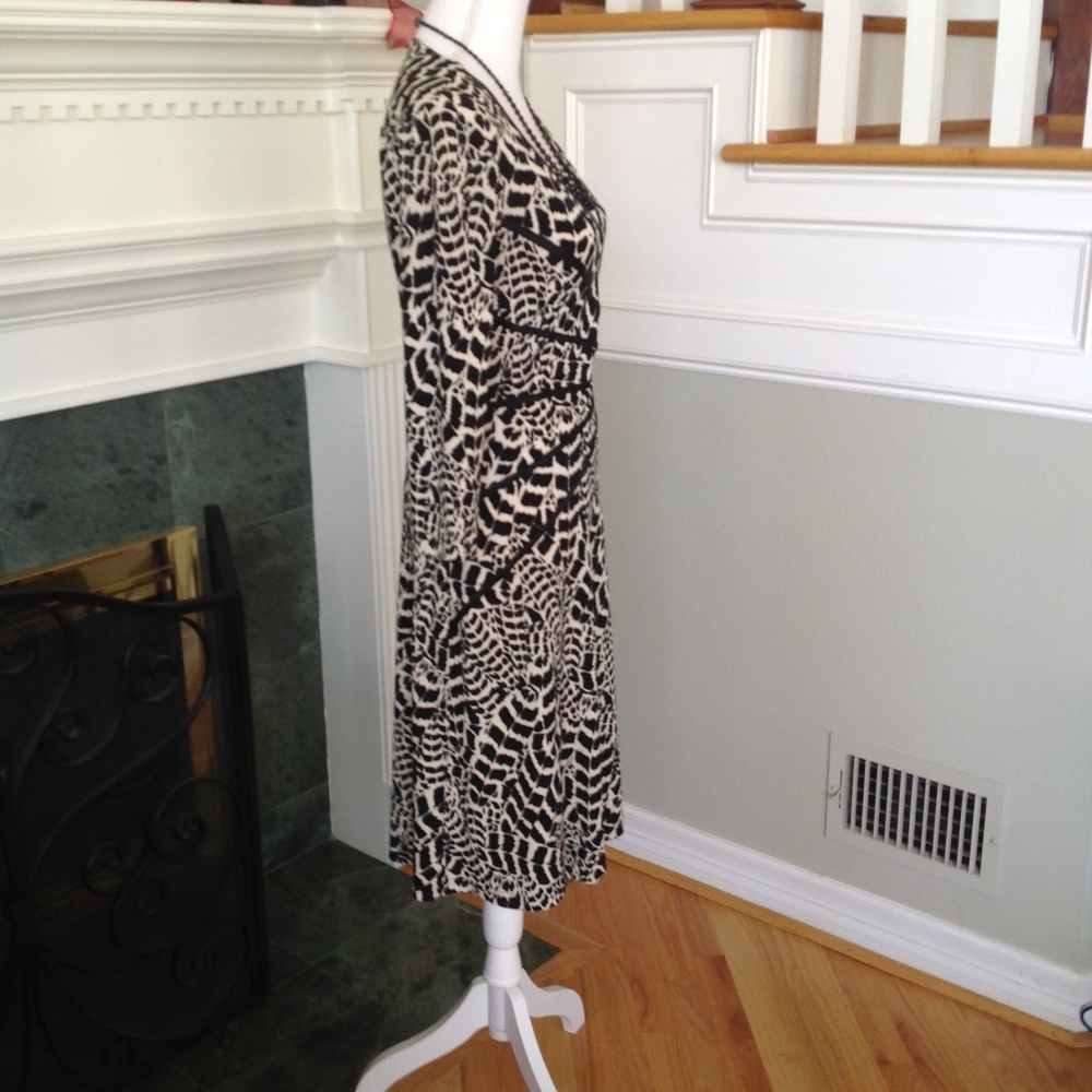 Dress - Picture 5 of 8